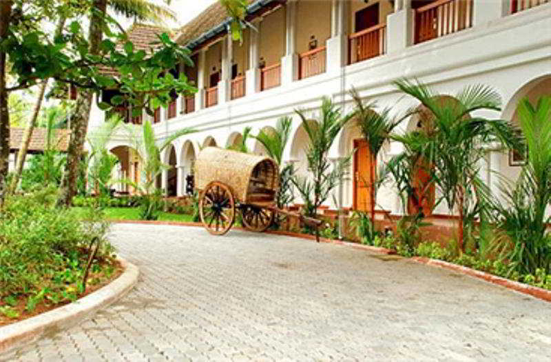 Lemon Tree Vembanad Lake Resort, Kerala Alappuzha Exterior foto