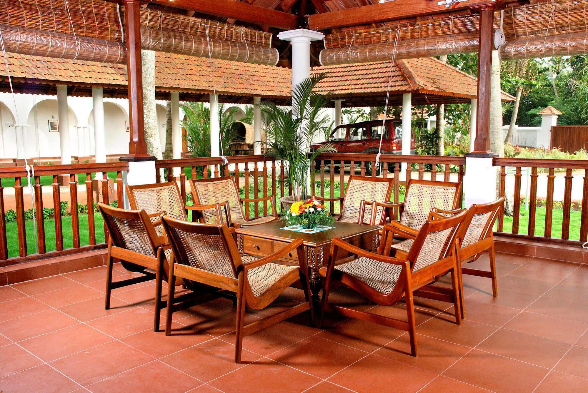 Lemon Tree Vembanad Lake Resort, Kerala Alappuzha Restaurante foto